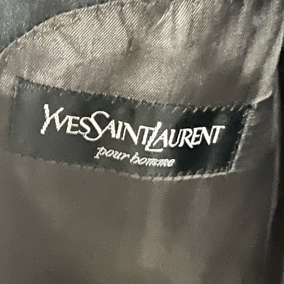 Yves Saint Laurent box suit - Picture 2 of 3